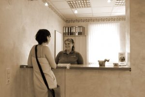 Kleintierpraxis Greiner, Neu-Ulm / Pfuhl – Praxis, Theke, Empfang